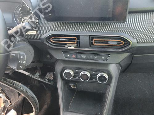 Steering wheel DACIA SANDERO III 1.0 TCe 90 | BP34146114C49 - Image 8
