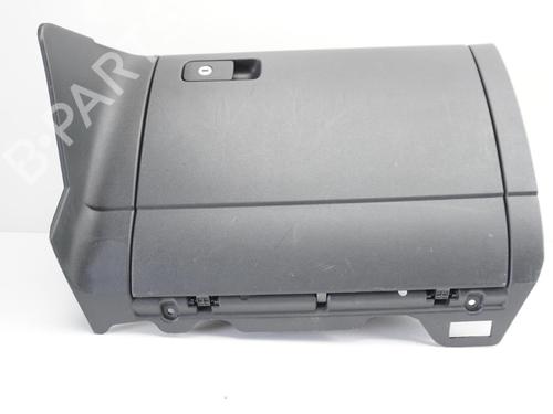 Used Glove box Glove box 18171567 18171567