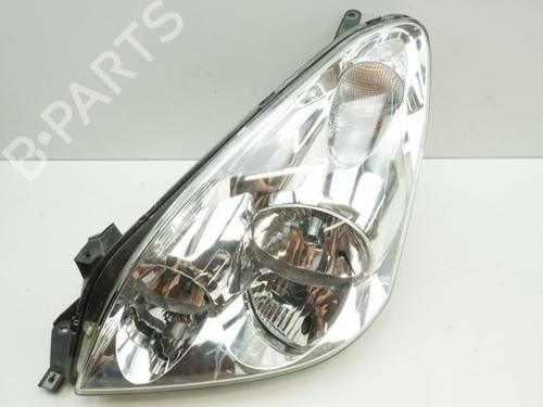 Used Left headlight TOYOTA COROLLA Verso (ZER_, ZZE12_, R1_) 2.2 D-4D (AUR10_, AUR10R) (136 hp) 18174537