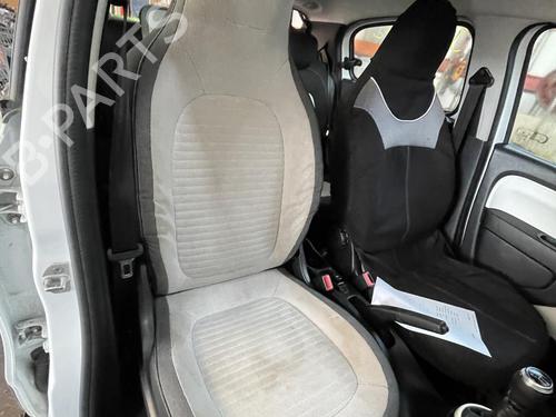 Siège avant droit RENAULT TWINGO III (BCM_, BCA_) 0.9 TCe 95 (92 hp) 22240744
