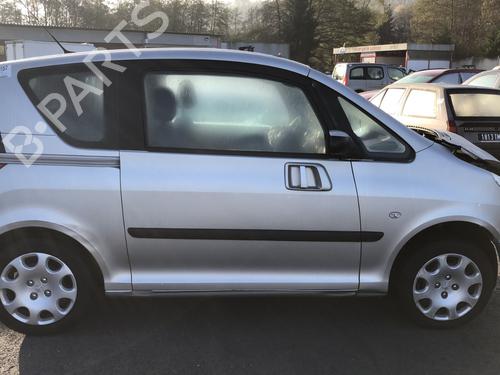 Left taillight PEUGEOT 1007 (KM_) 1.4 | BP24407885C34 - Image 17