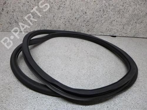 Used Rubber door seal VW POLO V (6R1, 6C1) 1.2 (70 hp) 22071402