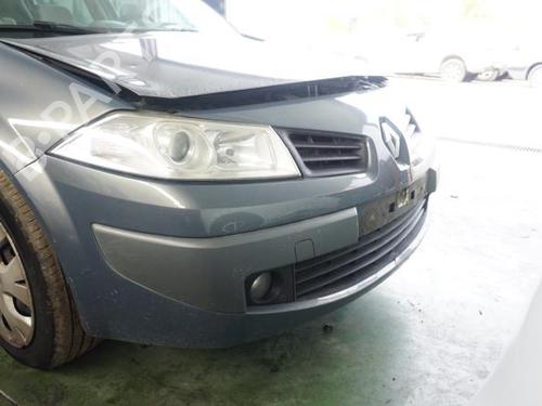 Used Right headlight RENAULT MEGANE II (BM0/1_, CM0/1_) 2.0 dCi (BM1K, CM1K) (150 hp) 18182076