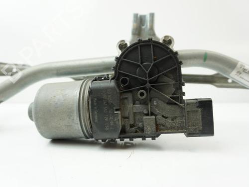 Used Front wiper motor Front wiper motor PEUGEOT 208 I (CA_, CC_) 1.6 HDi (92 hp) 18175535 18175535