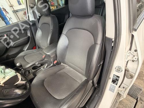 Left front seat HYUNDAI ix35 (LM, EL, ELH) 1.7 CRDi | BP36555437C15 - Image 3
