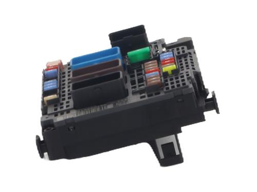 Fuse box PEUGEOT 3008 II SUV (MC_, MR_, MJ_, M4_) 1.6 BlueHDi 120 | BP32370888E1