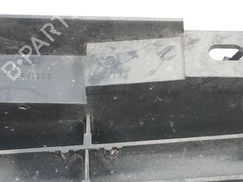 Grill Grill PEUGEOT 305 II Break (581E) 1.9 Diesel (64 hp) 21520488 21520488
