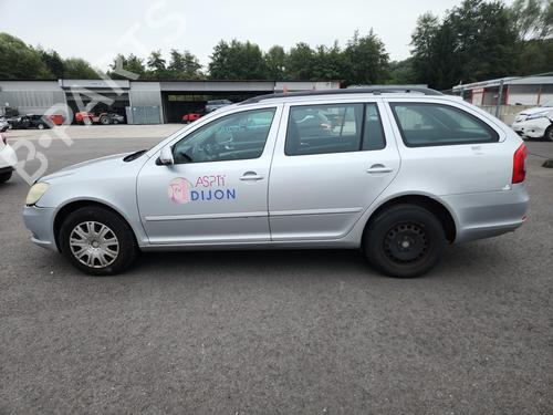 Left headlight SKODA OCTAVIA II Combi (1Z5) 1.9 TDI | BP32440575C28 - Image 23