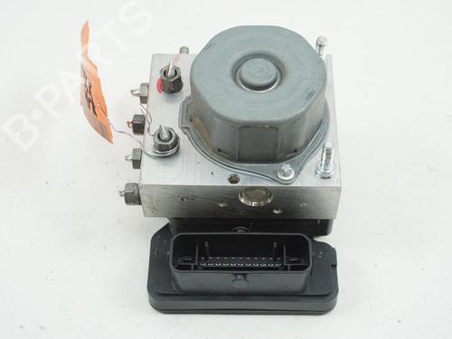Used ABS pump RENAULT CAPTUR I (J5_, H5_) 0.9 TCe 90 (90 hp) 18177148