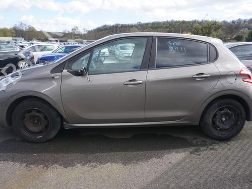 Radio PEUGEOT 208 I (CA_, CC_) 1.2 VTI 82 | BP21166241E6 