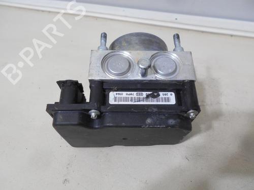 Used ABS pump RENAULT CLIO III (BR0/1, CR0/1) 1.5 dCi (BR17, CR17) (86 hp) 18174187