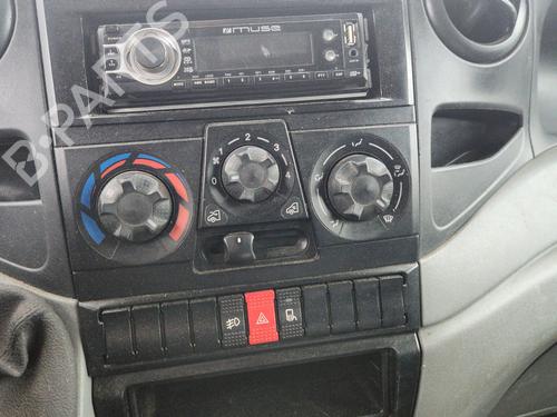 Right front seat IVECO DAILY IV Van 35C10, 35S10 | BP31096835C16 - Image 4