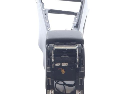 Middle console VW GOLF VIII (CD1, DA1) 1.5 TSI | BP38609265I22 - Image 2