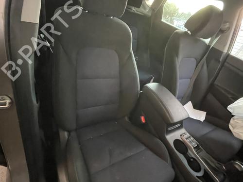 Sæde højre fortil HYUNDAI TUCSON (TL, TLE) 1.7 CRDi (116 hp) 31978914
