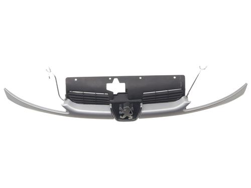 Grill PEUGEOT 206 Hatchback (2A/C) 1.4 i (75 hp) 26153895