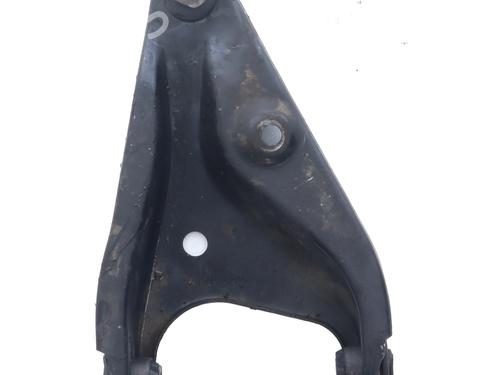 Used Right front suspension arm DACIA SANDERO 1.4 (BS0C, BS0A, BS0G, BS1F, BS0E) (75 hp) 32440586