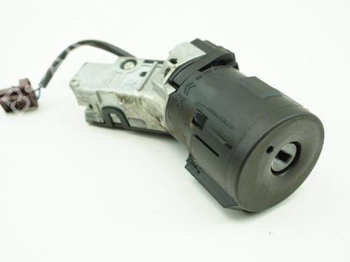 Used Ignition barrel Ignition barrel PEUGEOT 208 I (CA_, CC_) 1.6 HDi (92 hp) 18197044 18197044