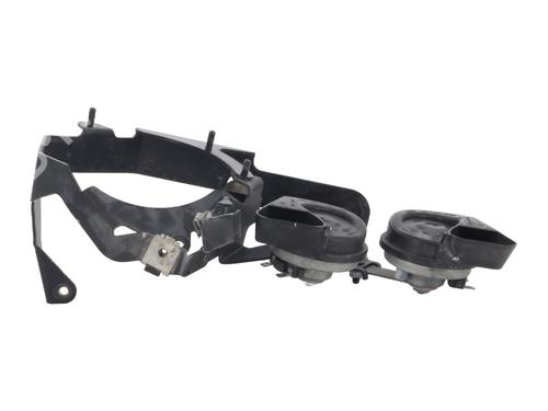 horn-mercedes-benz-c-class-coupe-c204-2011-30446282 main image