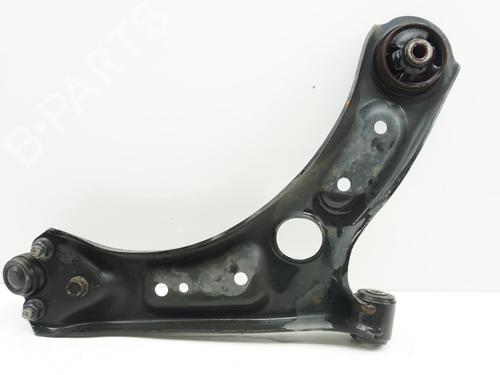 Venstre fortil bærearm HYUNDAI KONA (OS, OSE, OSI) 1.6 CRDi e-VGT AWD (136 hp) 18187944
