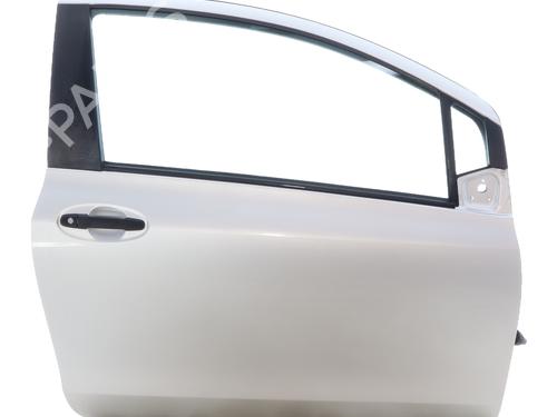 Used Right front door TOYOTA YARIS (_P9_) 1.33 VVT-i (NSP90_, NSP90R) (100 hp) 32362986