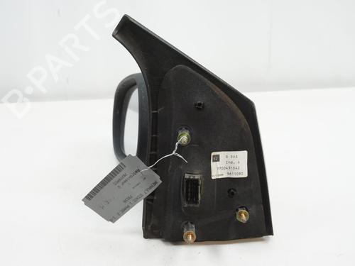 Retrovisore sinistro RENAULT SCÉNIC I MPV (JA0/1_, FA0_) 1.6 (JA00, JA16, JA15, JA19, JA1V, JA2B, JA2C, JA0B,... (107 hp) 18184971