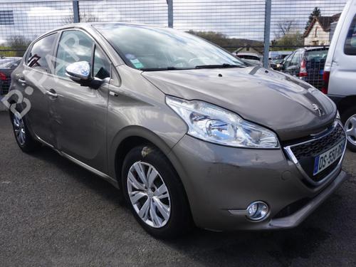 Radio PEUGEOT 208 I (CA_, CC_) 1.2 VTI 82 | BP21166241E6 