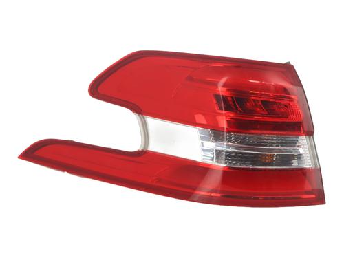 Used Left taillight Left taillight PEUGEOT 308 SW II (LC_, LJ_, LR_, LX_, L4_) 1.6 BlueHDi 120 (120 hp) 35956216 35956216