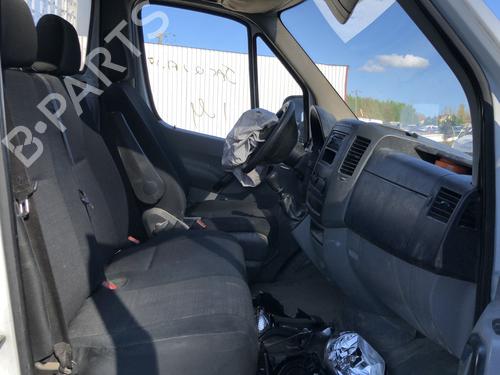 Front left lock MERCEDES-BENZ SPRINTER 5-t Platform/Chassis (B906) 516 CDI (906.153, 906.155, 906.253, 906.255) | BP21568405C98 