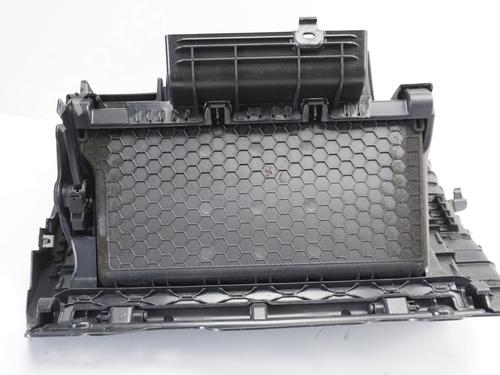 Used Glove box VW GOLF VII (5G1, BQ1, BE1, BE2) 2.0 GTI (230 hp) 18171567