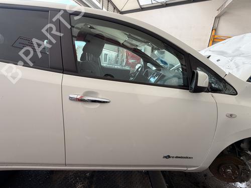 Used Right front door Right front door 38925294 38925294