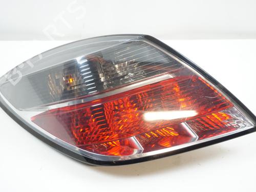 Venstre Baklys OPEL ASTRA H GTC (A04) 1.9 CDTi (L08) (150 hp) 18181572