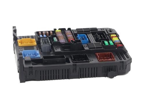 Fuse box PEUGEOT 208 II (UB_, UP_, UW_, UJ_) 1.5 BlueHDI 100 | BP28330416E1