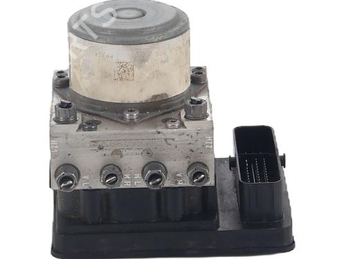 Used ABS pump FIAT 500X (334_) 1.6 D Multijet (334AXA1B, 334AXA11) (120 hp) 28570069