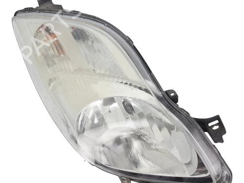 Phare droit TOYOTA YARIS (_P9_) 1.33 VVT-i (NSP90_, NSP90R) (100 hp) 32383047
