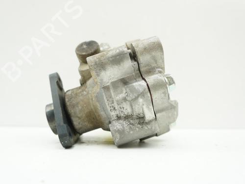 Used Steering pump RENAULT MASTER III Van (FV) 2.3 dCi 125 FWD (FV0C, FV0D, FV0G, FV0H, FV0J, FV0K,... (125 hp) 18181547