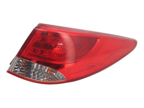 Used Right taillight HYUNDAI ix35 (LM, EL, ELH) 1.7 CRDi (116 hp) 27212217
