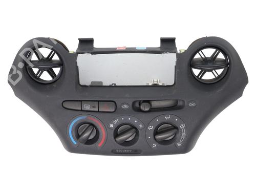 Used Climate control Climate control TOYOTA YARIS (_P1_) 1.0 (SCP10_, SCP10R) (68 hp) 21384268 21384268