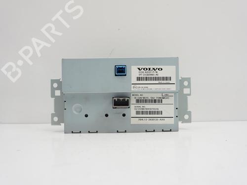 Used Display monitor Display monitor VOLVO V60 I (155) D6 Hybrid AWD (280 hp) 22072755 22072755