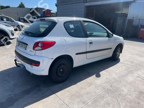 Used Parts PEUGEOT 206+ (2L_, 2M_) 1.4 HDi eco 70 4827864