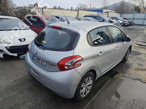 Brugte PEUGEOT 208 I (CA_, CC_) 1.4 HDi (68 hp) 4428801