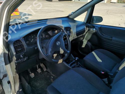 Right taillight OPEL ZAFIRA A MPV (T98) 2.0 DTI 16V (F75) | BP18186263C35