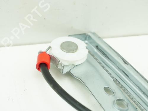 Lève-vitre avant droit FORD FIESTA VI (CB1, CCN) 1.0 EcoBoost (100 hp) 18173311