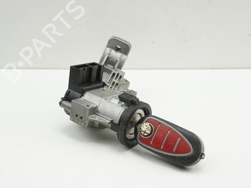 Used Ignition barrel ALFA ROMEO MITO (955_) 1.3 MultiJet (955AXP1A, 955AYC1A) (95 hp) 18181648