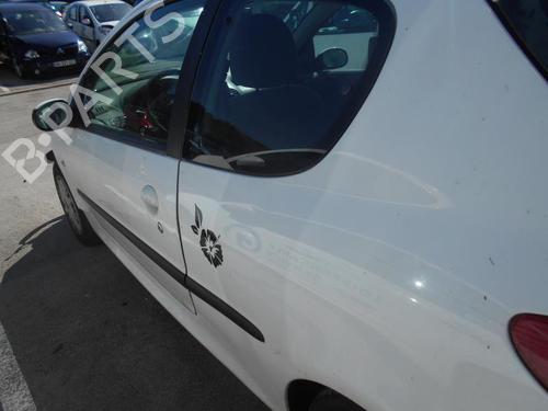 Fuse box PEUGEOT 206 Hatchback (2A/C) 1.4 HDi eco 70 | BP18179470E1 