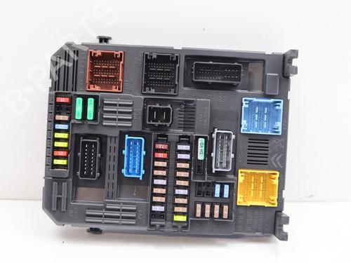 Used Fuse box PEUGEOT 308 SW II (LC_, LJ_, LR_, LX_, L4_) 1.2 THP 130 (131 hp) 18176242