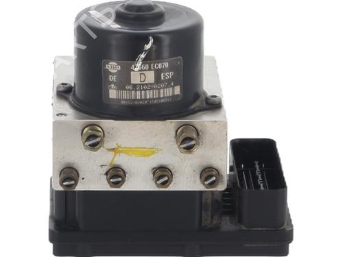Used ABS pump NISSAN PATHFINDER III (R51) 2.5 dCi 4WD (174 hp) 31648971