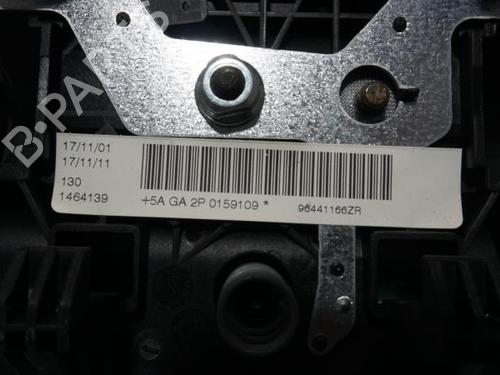 Used Driver airbag PEUGEOT 206 CC (2D) 1.6 16V (2DNFUF, 2DNFUR) (109 hp) 18185990
