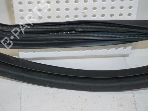 Used Rubber door seal PEUGEOT 208 I (CA_, CC_) 1.2 VTI 82 (82 hp) 22071744