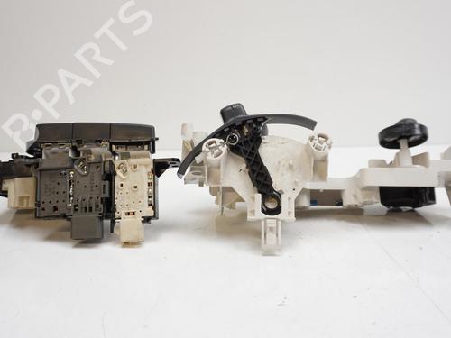 Airco bedieningspaneel TOYOTA YARIS (_P1_) 1.3 (SCP12_, SCP13_, SCP12R, SCP13R) | BP18177085I5 