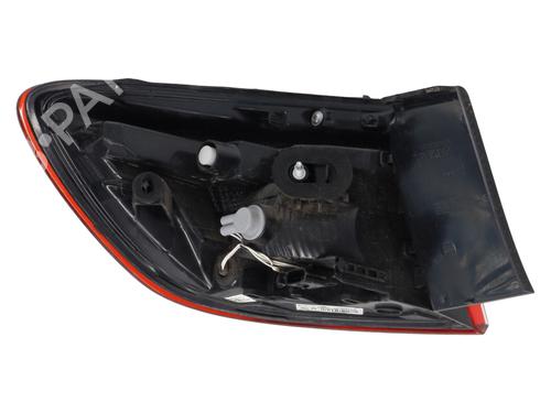 Used Right taillight Right taillight RENAULT CLIO V (B7_) 1.0 SCe 65 (B7MG) (67 hp) 25738315 25738315